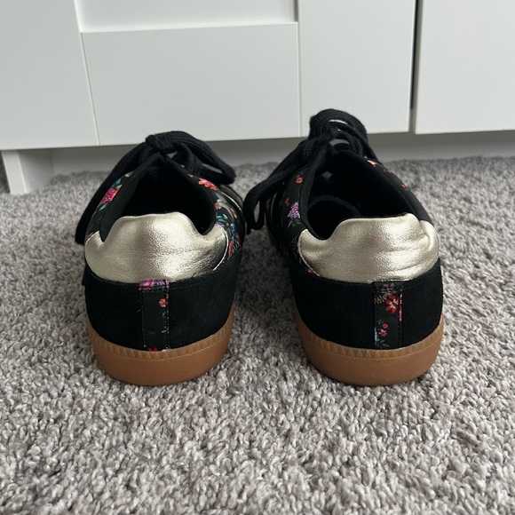 Johnny Was Dreamer Suede Floral Black Sneakers with Gold Accents- size 9- NWOB - Picture 5 of 11